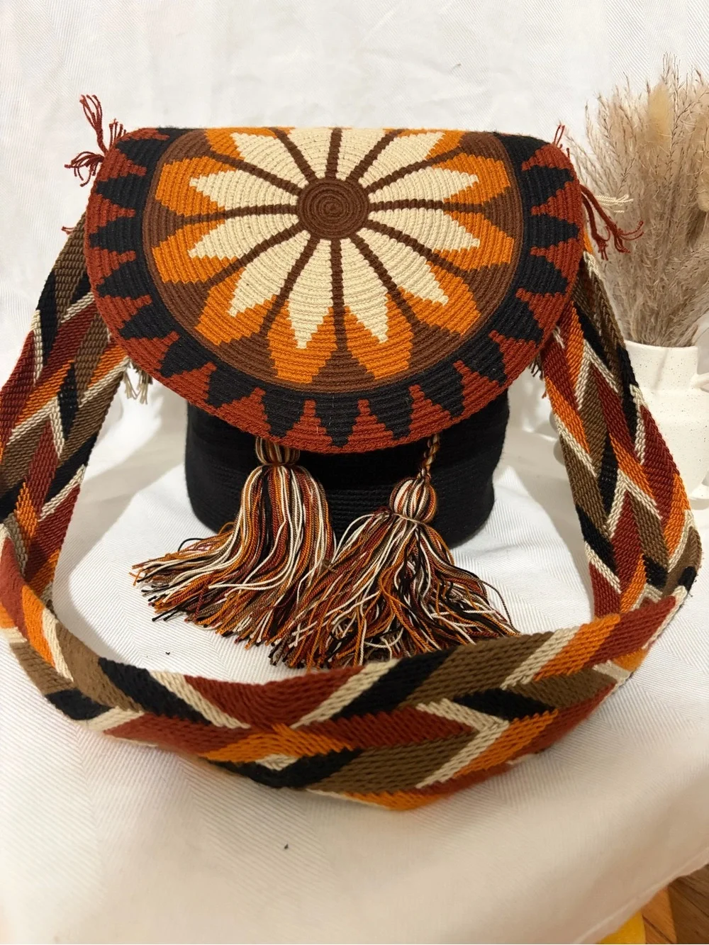 Waitusu Handmade Wayuu Crochet Crossbody Bucket Bag Boho Woven With Lid Tassel
